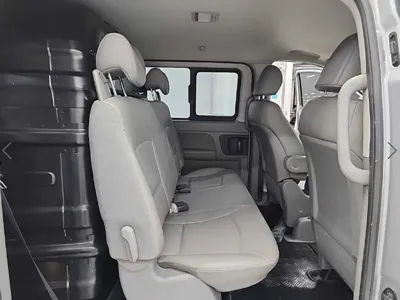 Hyundai Starex 2019, 144812 км, за 7148.48 USD - фото 12