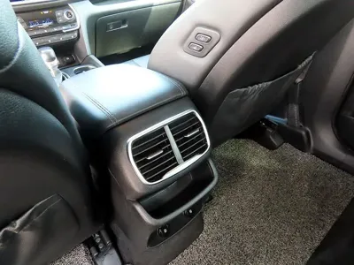 Hyundai Santafe 2019, 154925 км, за 10986.15 USD - фото 15