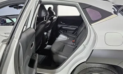 Hyundai Kona 2025, 6827 км, за 19245.92 USD - фото 11