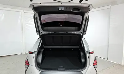 Hyundai Kona 2025, 6827 км, за 19245.92 USD - фото 20