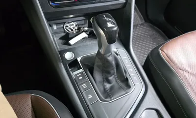 Volkswagen Tiguan 2022, 81115 км, за 16807.83 USD - фото 9