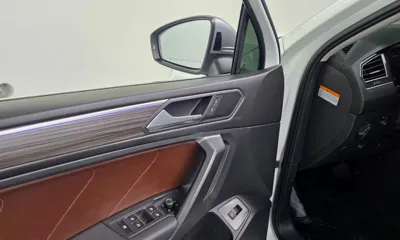 Volkswagen Tiguan 2022, 81115 км, за 16807.83 USD - фото 27