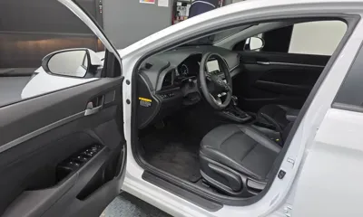 Hyundai Avante 2020, 55073 км, за 7811.47 USD - фото 10