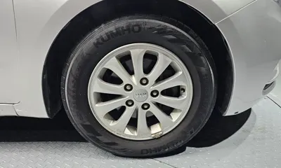 Kia K3 2013, 142032 км, за 3898.25 USD