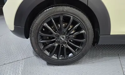 MINI Cooper 2019, 49699 км, за 10093.11 USD