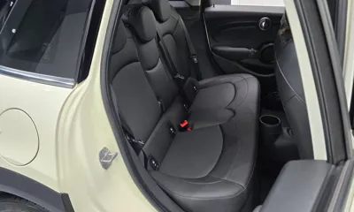 MINI Cooper 2019, 49699 км, за 10093.11 USD - фото 11