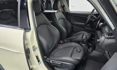 MINI Cooper 2019, 49699 км, за 10093.11 USD - фото 12