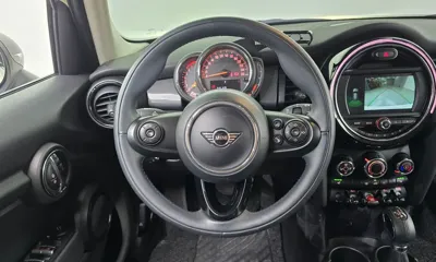 MINI Cooper 2019, 49699 км, за 10093.11 USD - фото 13