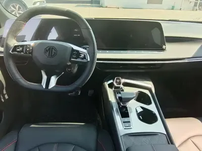 MG MG7 2023, 18000 км, за 12070.34 USD