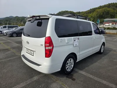 Hyundai Starex 2015, 133000 км, за 8450.88 USD