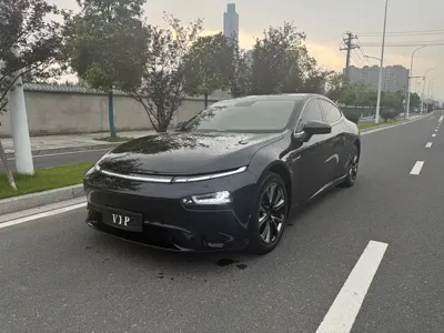 Xpeng P7 · 2022 год