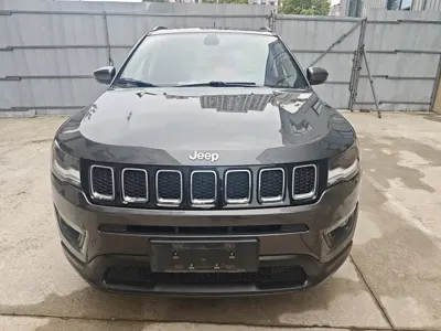 Jeep Compass 2018, 71000 км, за 5282.62 USD