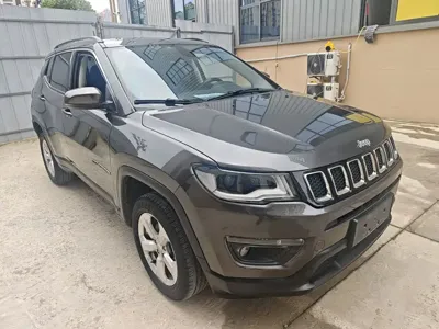 Jeep Compass 2018, 71000 км, за 5282.62 USD