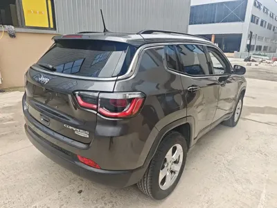 Jeep Compass 2018, 71000 км, за 5282.62 USD