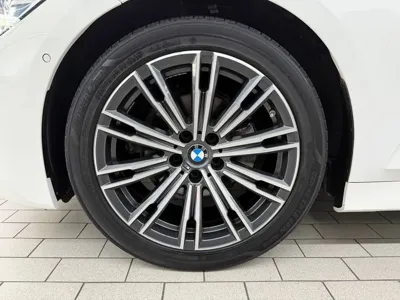 BMW 3-Series 2021, 59330 км, за 16410.66 USD