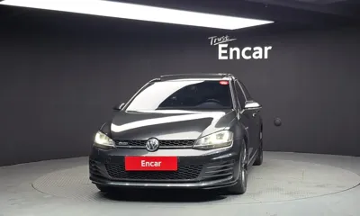 Volkswagen Golf 2016, 144128 км, за 8855.19 USD