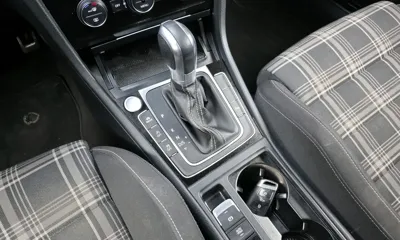 Volkswagen Golf 2016, 144128 км, за 8855.19 USD - фото 9