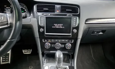 Volkswagen Golf 2016, 144128 км, за 8855.19 USD - фото 14
