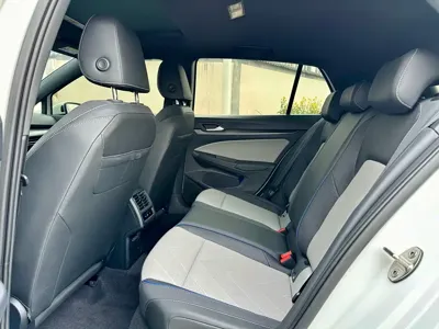 Volkswagen Golf 2024, 7000 км, за 18544.24 USD - фото 6