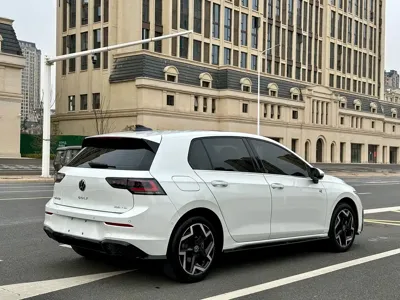 Volkswagen Golf 2024, 7000 км, за 18544.24 USD - фото 13