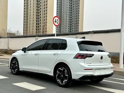 Volkswagen Golf 2024, 7000 км, за 18544.24 USD - фото 15