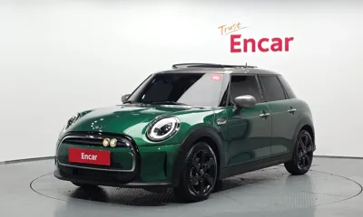 MINI Cooper · 2022 год