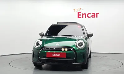 MINI Cooper 2022, 39782 км, за 17876.87 USD