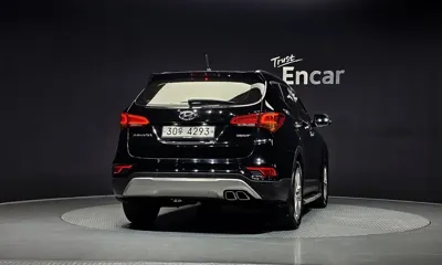 Hyundai Santafe 2016, 161289 км, за 6276.84 USD