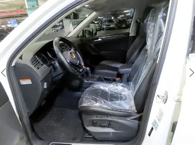 Volkswagen Tiguan 2020, 156529 км, за 11051.16 USD - фото 6