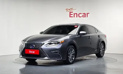 Lexus ES · 2017 год