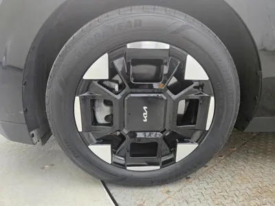 Kia Canival 2024, 35000 км, за 24238.04 USD