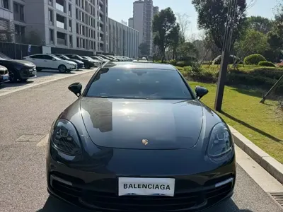 Porsche Panamera 2018, 90000 км, за 46628.69 USD