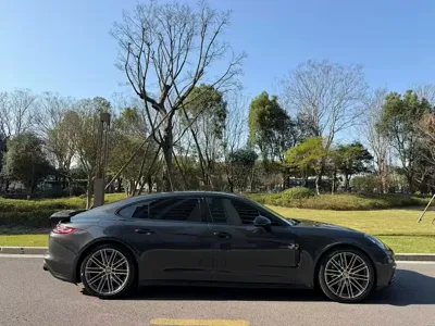 Porsche Panamera 2018, 90000 км, за 46628.69 USD