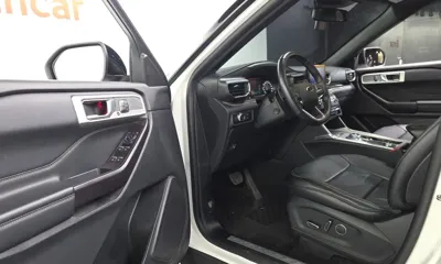 Ford Explorer 2020, 56469 км, за 16404.1 USD - фото 10