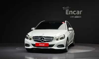 Mercedes-Benz E-Class 2014, 62490 км, за 9902.29 USD