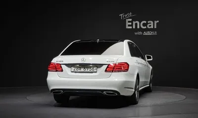 Mercedes-Benz E-Class 2014, 62490 км, за 9902.29 USD