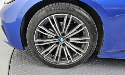 BMW 3-Series 2021, 53137 км, за 17434.31 USD