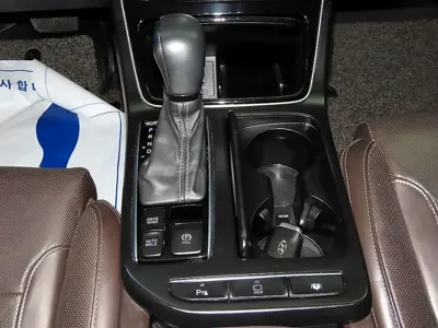 Hyundai Grandeur 2019, 146158 км, за 10538.65 USD - фото 9