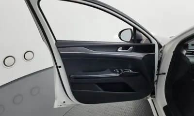 Kia K5 2021, 146738 км, за 9044.73 USD - фото 24
