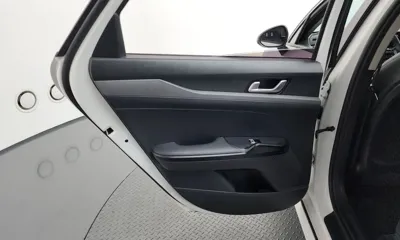 Kia K5 2021, 146738 км, за 9044.73 USD - фото 25