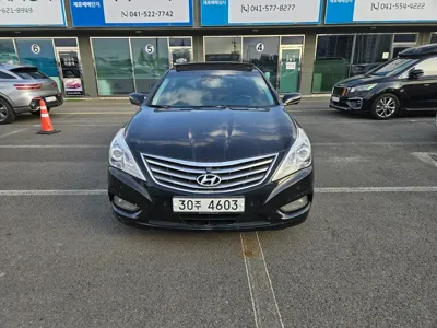 Hyundai Grandeur 2012, 275184 км, за 2312.52 USD
