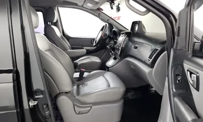 Hyundai Starex 2016, 221972 км, за 3875.46 USD - фото 11