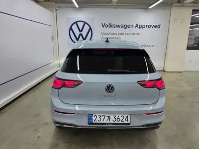 Volkswagen Golf 2025, 10425 км, за 24615.99 USD