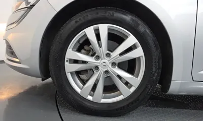 Renault-KoreaSamsung SM6 2016, 63048 км, за 3843.65 USD