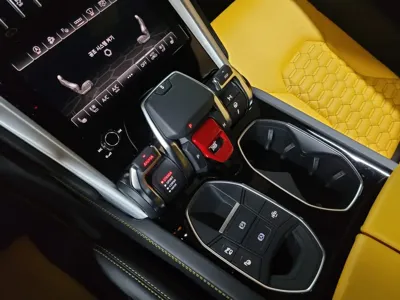 Lamborghini Urus 2022, 8300 км, за 206774.32 USD - фото 14