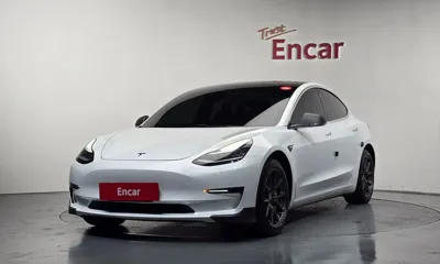 Tesla Model 3 · 2020 год