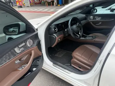 Mercedes-Benz E-Class · 2022 год