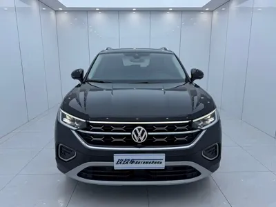 Volkswagen Tayron 2023, 32000 км, за 27416.34 USD
