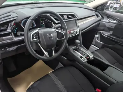Honda Civic 2019, 47500 км, за 9310.83 USD - фото 9