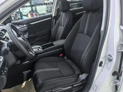 Honda Civic 2019, 47500 км, за 9310.83 USD - фото 10